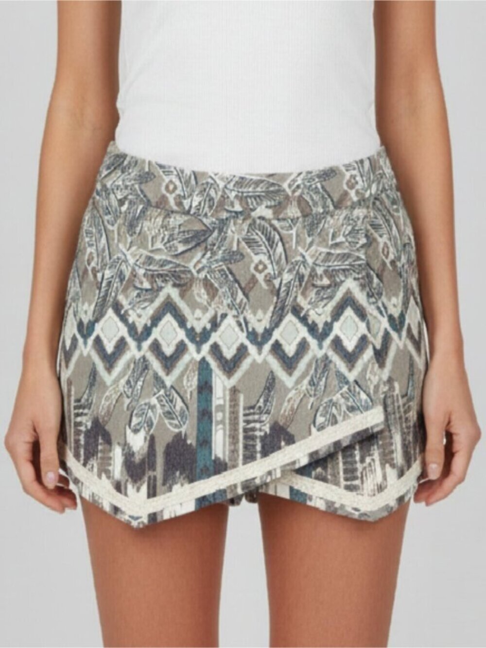 Tribal Envelope Skort Shorts‎ Size Small